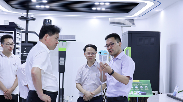 浙江省农业农村厅副厅长唐冬寿一行莅临草莓视频在线免费调研3